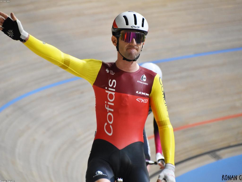 ការប្រកួត: សិល្បៈនៃការប្រជែងក្នុងសង្គមទំនើប