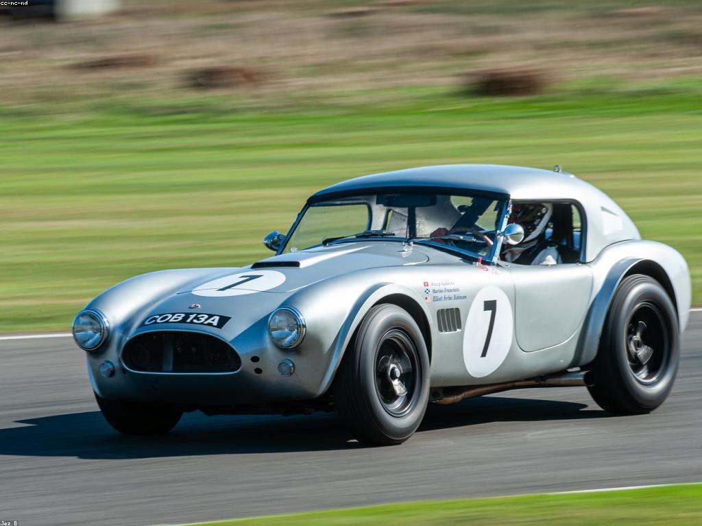 ការប្រកួតកីឡា: ការចាប់ផ្តើមនិងការអភិវឌ្ឍន៍